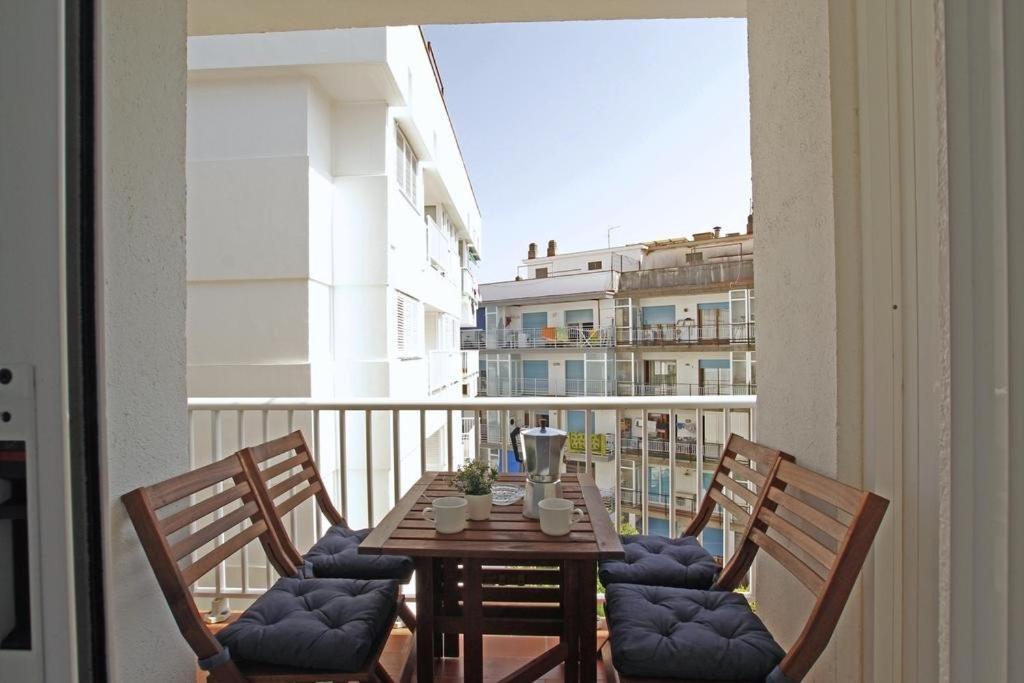 Warm Sands Apartment By Hello Homes Sitges Eksteriør bilde