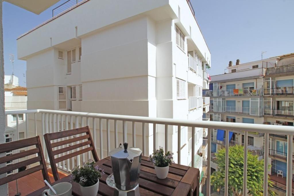 Warm Sands Apartment By Hello Homes Sitges Eksteriør bilde